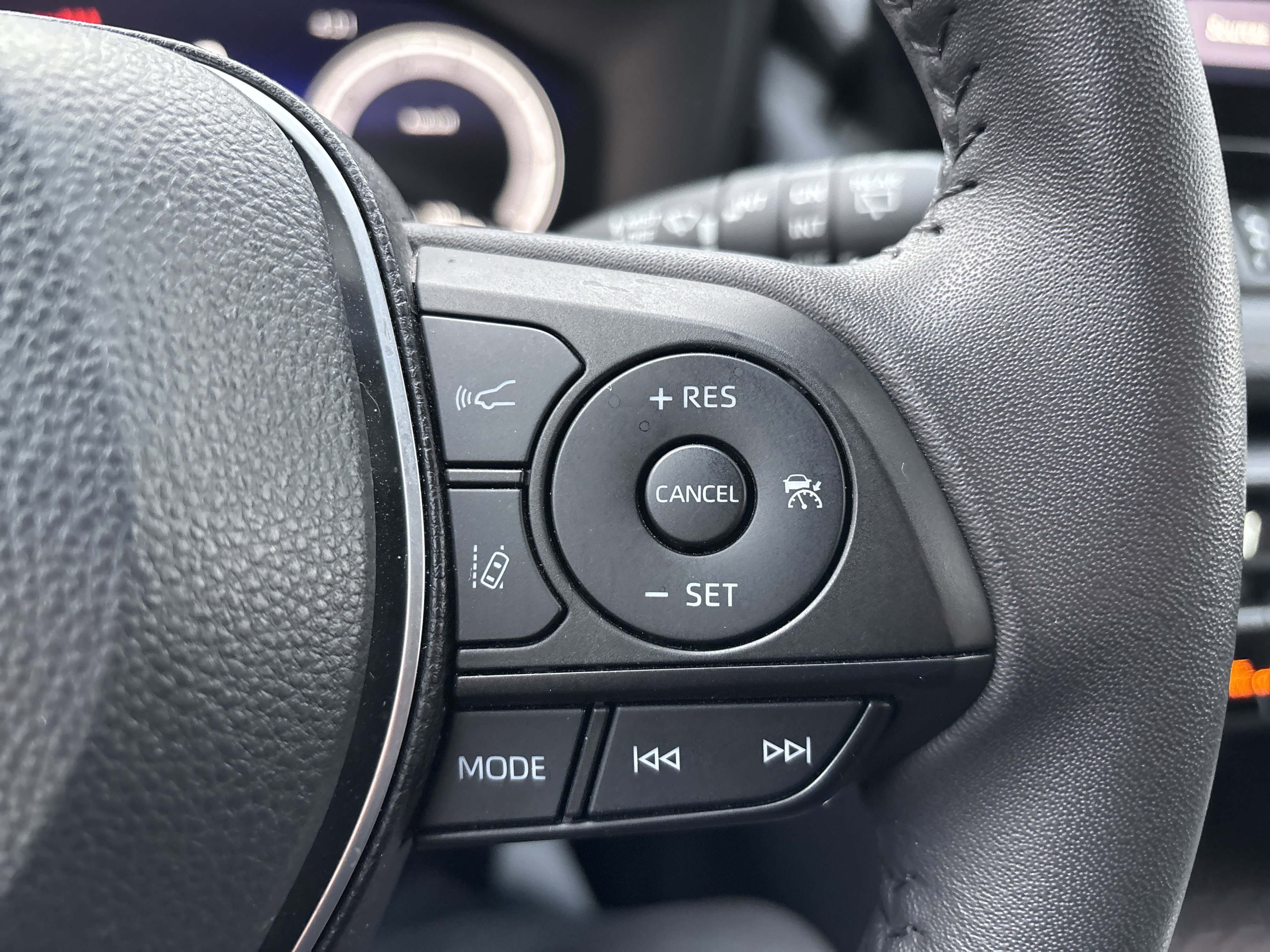 Used 2024 Toyota RAV4 Limited image 20