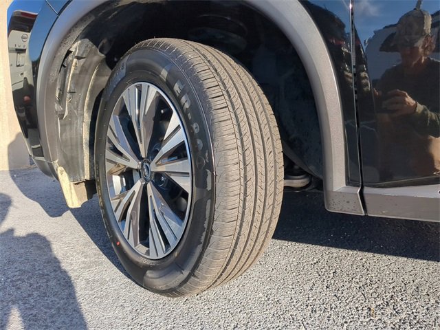 Used 2023 Nissan Rogue SV image 35