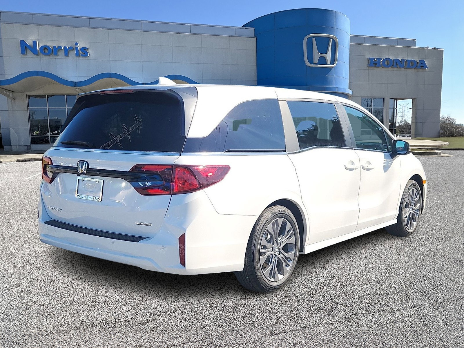 New 2026 Honda Odyssey Touring image 4