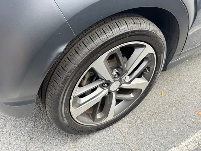 Used 2020 Hyundai Kona Limited FWD image 5