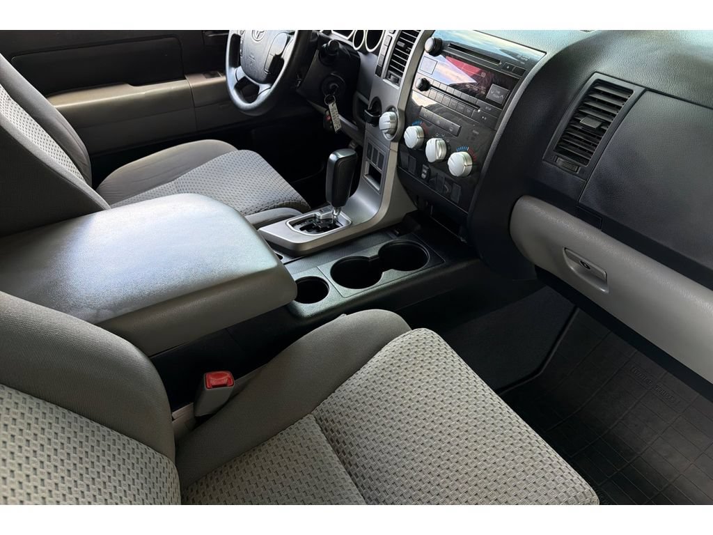 Used 2013 Toyota Tundra 2WD CrewMax w/ SR5 Pkg image 16
