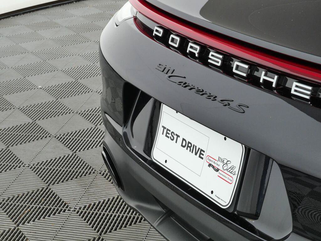 Certified 2024 Porsche 911 Carrera 4S AWD/4WD image 31