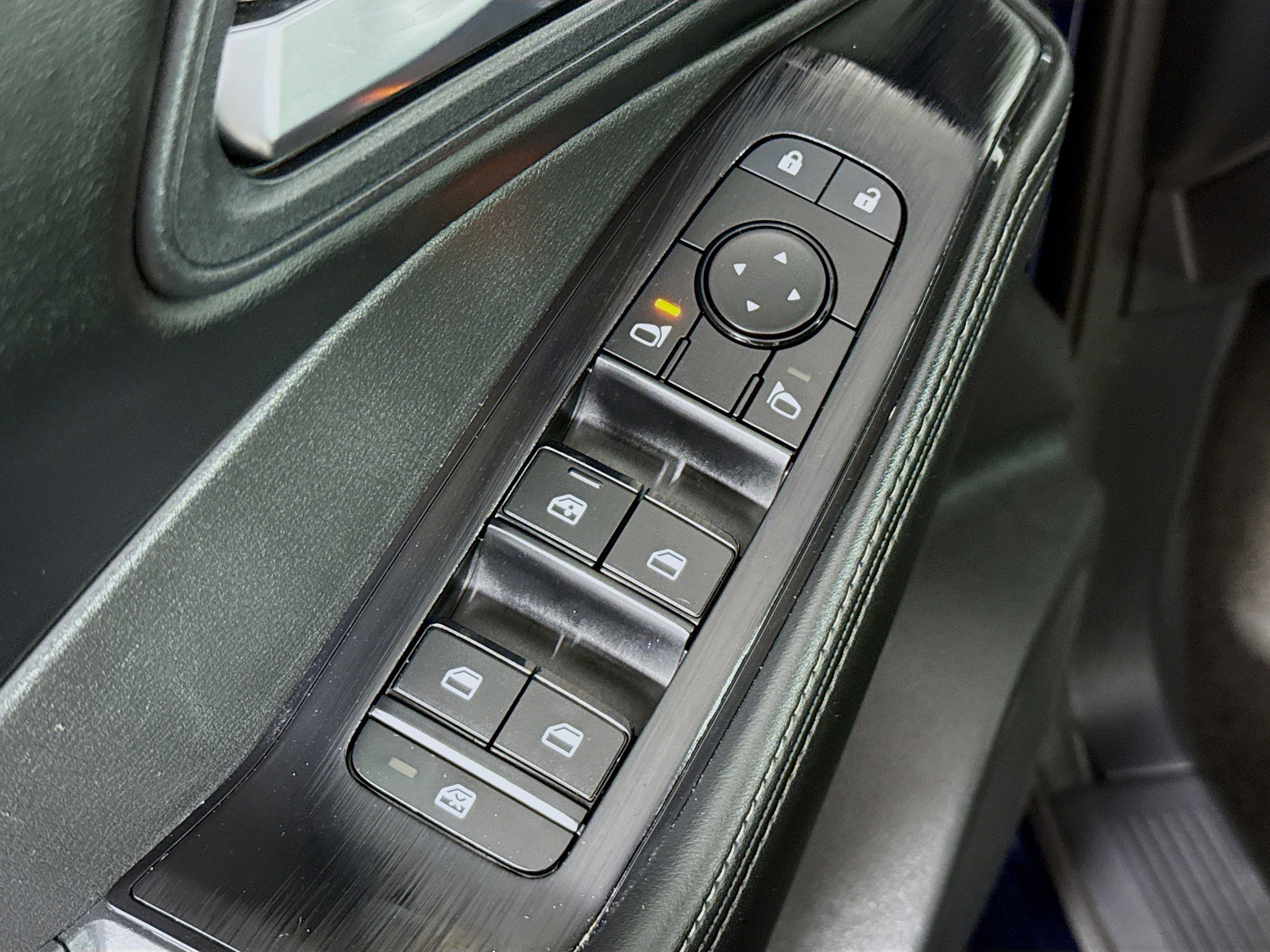 Used 2024 Nissan Rogue SV AWD/4WD image 20