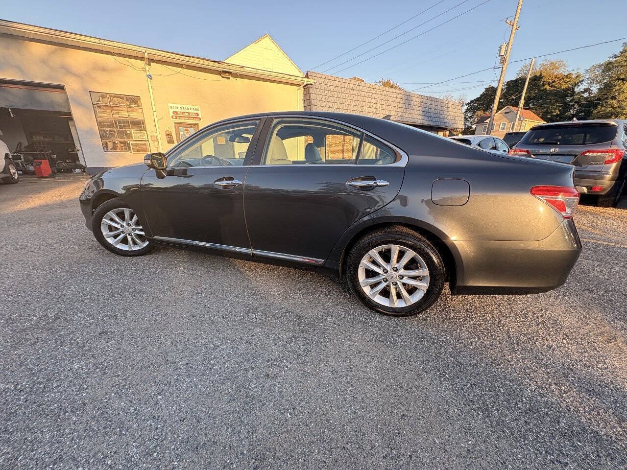 Used 2010 Lexus ES 350 FWD image 9