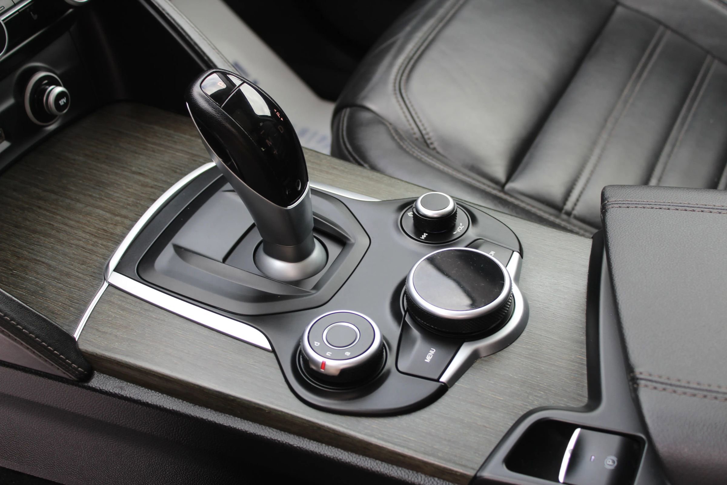 Used 2019 Alfa Romeo Stelvio Ti Lusso w/ Quick Order Package 22X Lusso AWD/4WD image 22