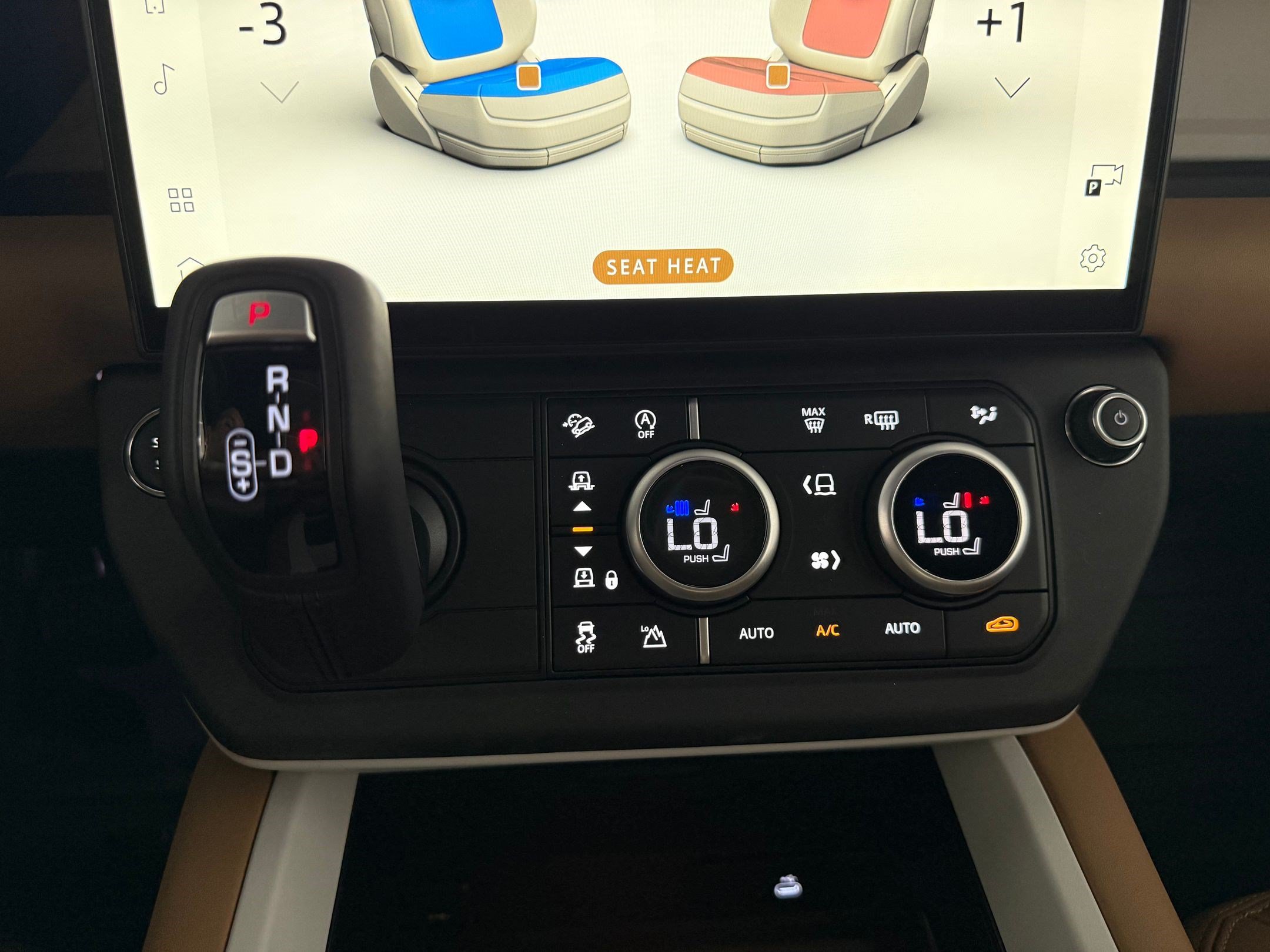 New 2026 Land Rover Defender 130 X-Dynamic SE AWD/4WD image 18