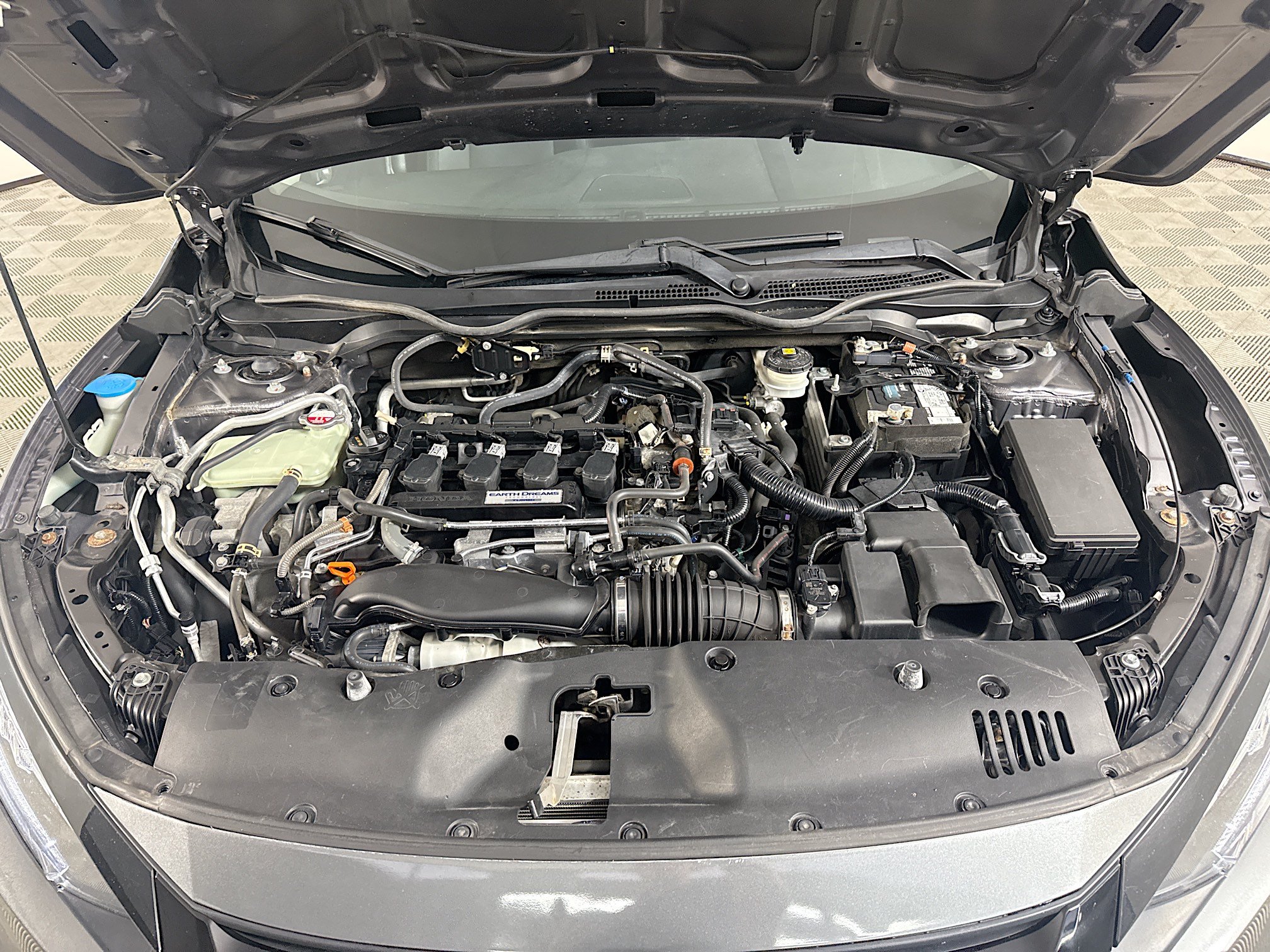 Used 2019 Honda Civic Touring image 39