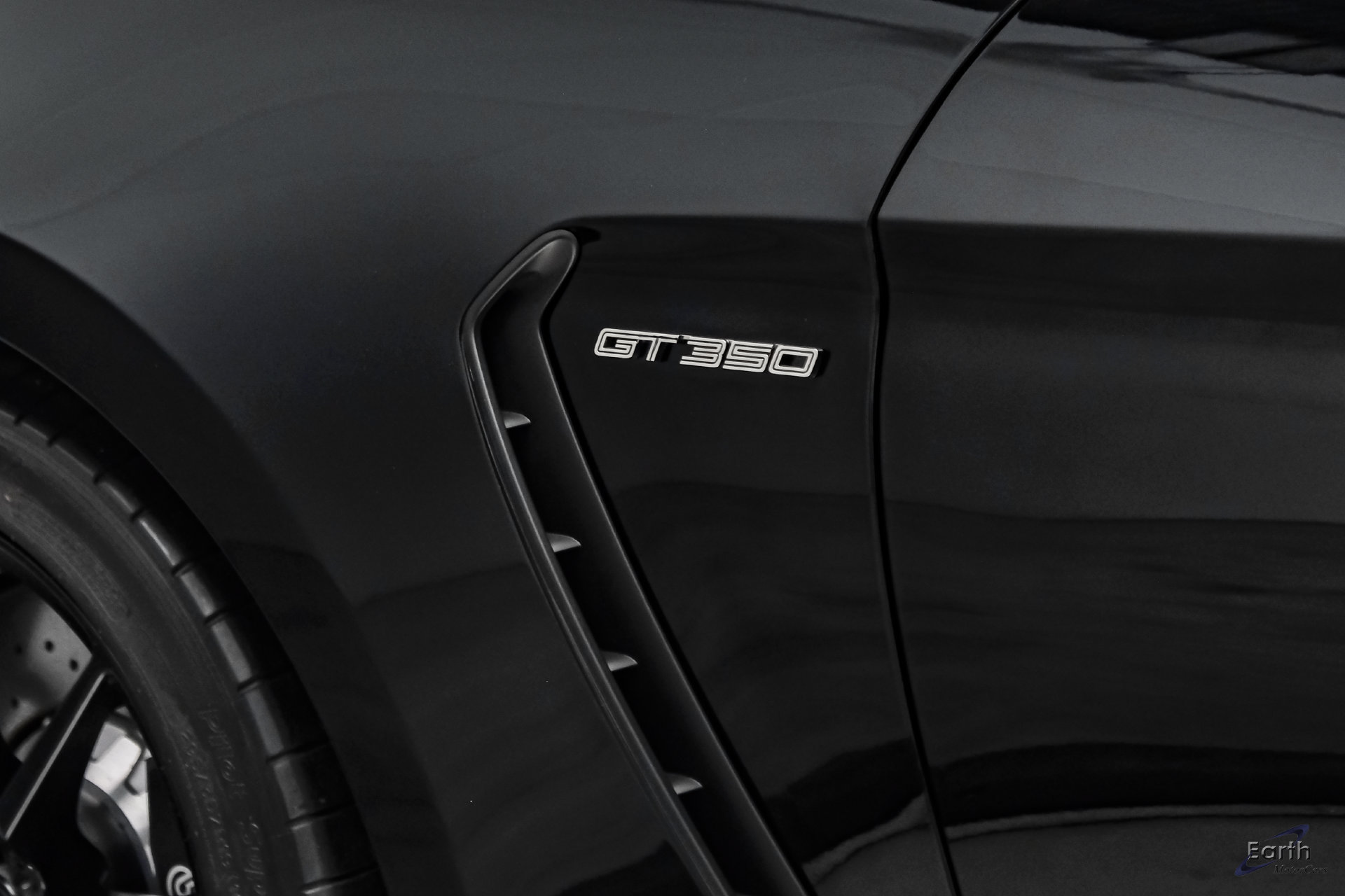 Used 2015 Ford Mustang Shelby GT350 RWD image 32