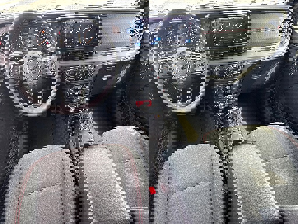 Used 2025 Jeep Wrangler Unlimited Rubicon image 8