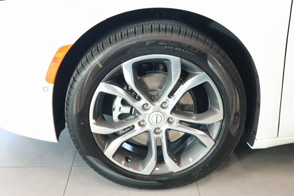 New 2026 Chrysler Pacifica Pinnacle FWD image 21