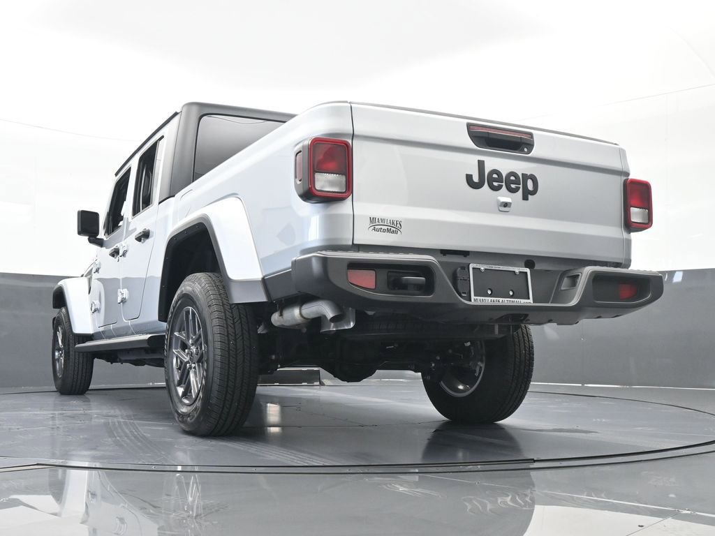 Used 2024 Jeep Gladiator Sport image 49
