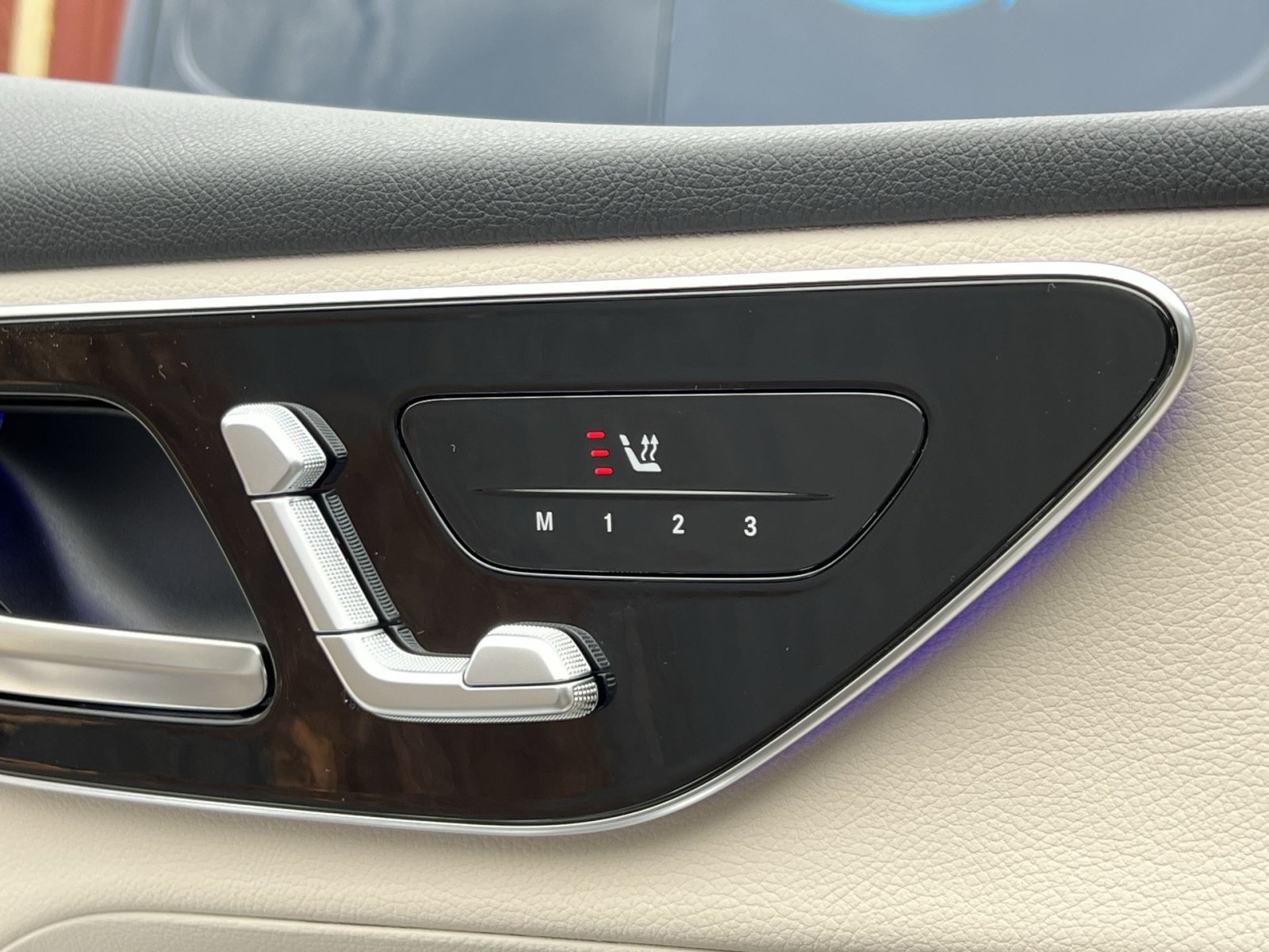 Certified 2026 Mercedes-Benz GLC 300 4MATIC image 33
