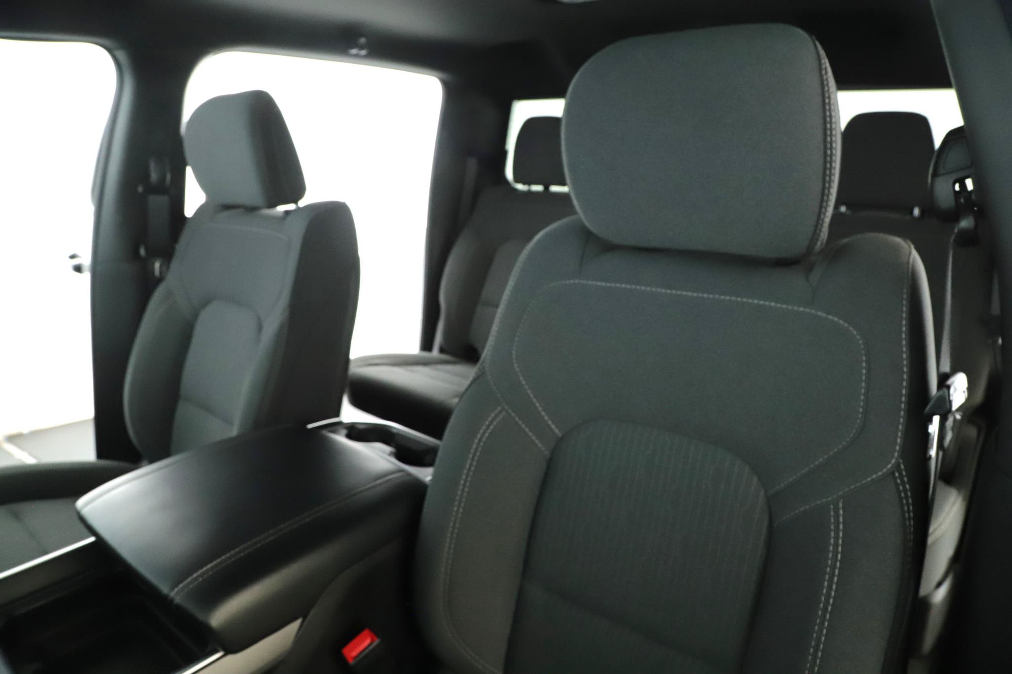 Used 2023 RAM 1500 Big Horn AWD/4WD image 4