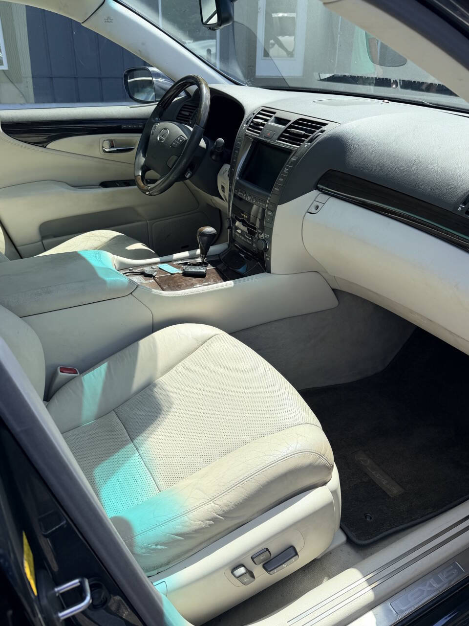 Used 2008 Lexus LS 460 RWD image 2
