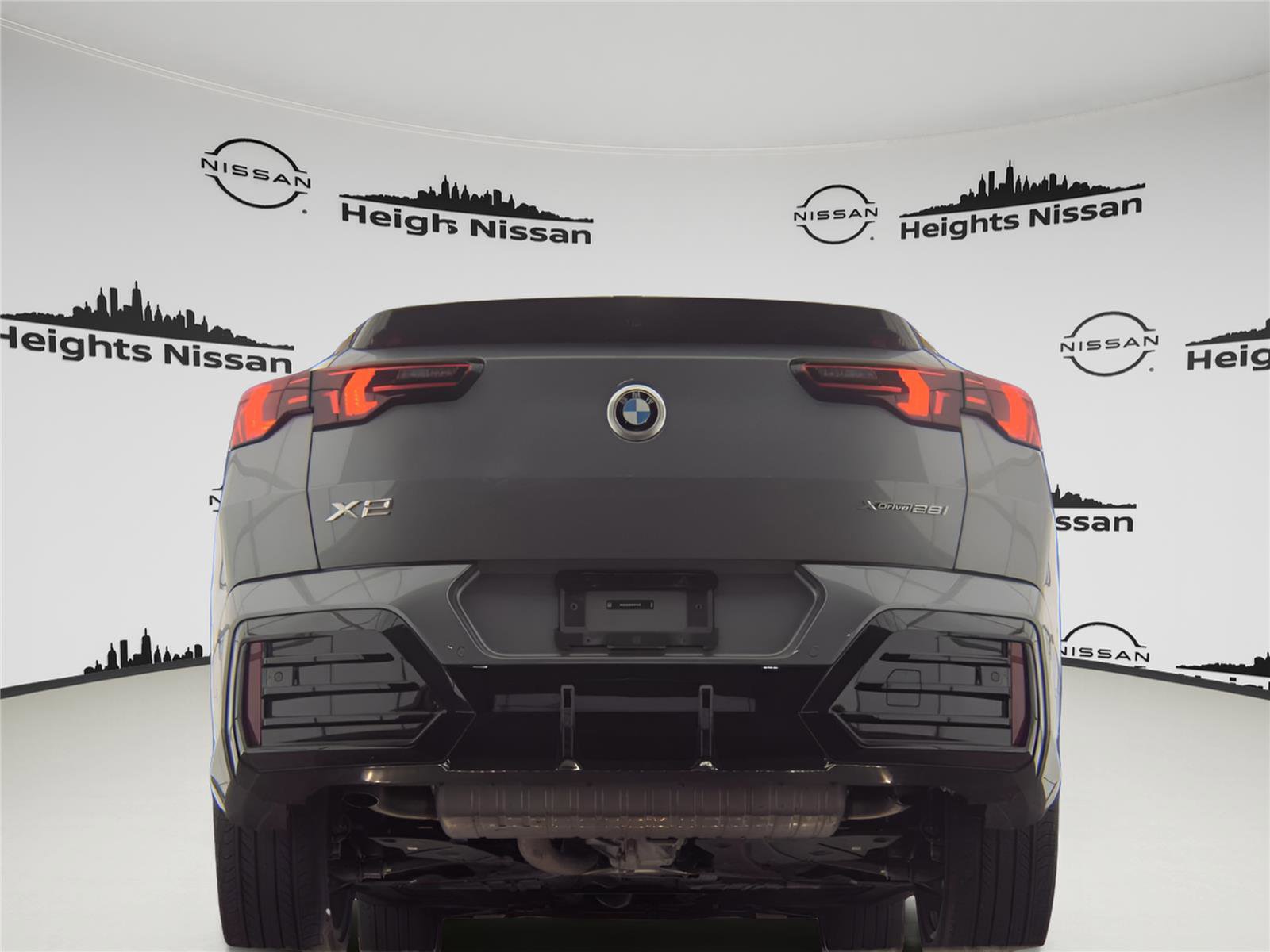 Used 2025 BMW X2 xDrive28i AWD/4WD image 5