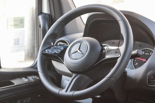 New 2025 Mercedes-Benz Sprinter 2500 image 13