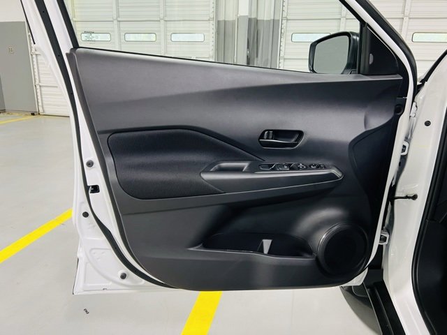 New 2025 Nissan Kicks Play S image 20