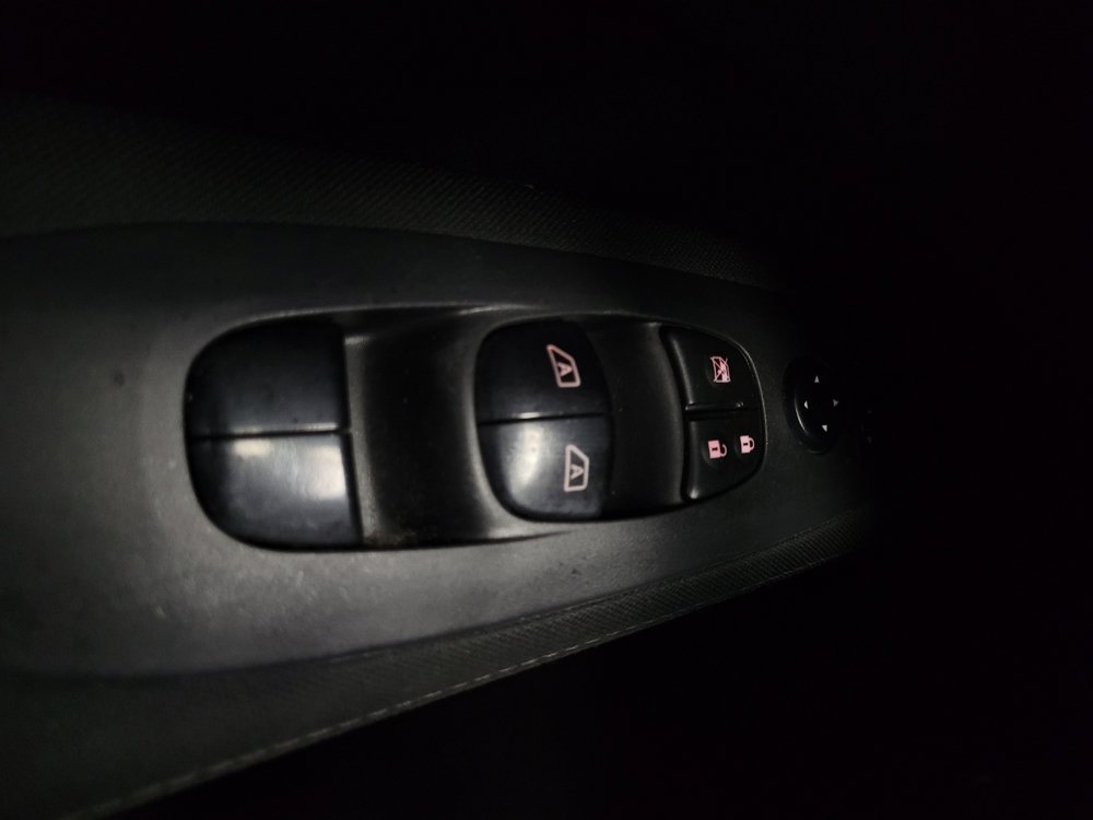 Used 2017 Nissan Pathfinder SV FWD image 27