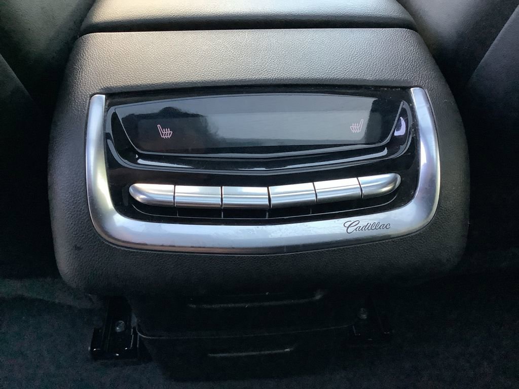 Used 2023 Cadillac XT6 Premium Luxury image 31