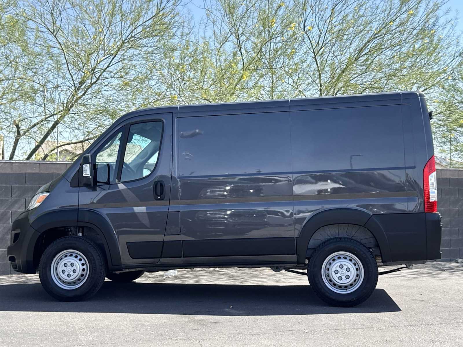 Used 2025 RAM ProMaster 1500 FWD image 5