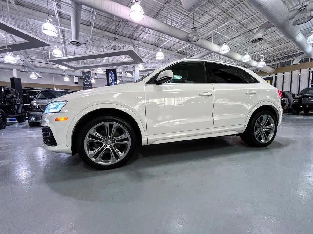 Used 2017 Audi Q3 2.0T Prestige w/ Prestige Package AWD/4WD image 2