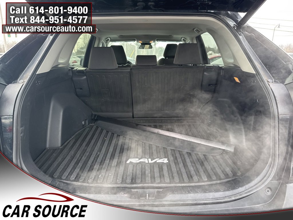 Used 2021 Toyota RAV4 XLE w/ Convenience Package image 34