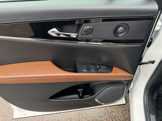 Used 2023 Lincoln Nautilus Reserve image 19