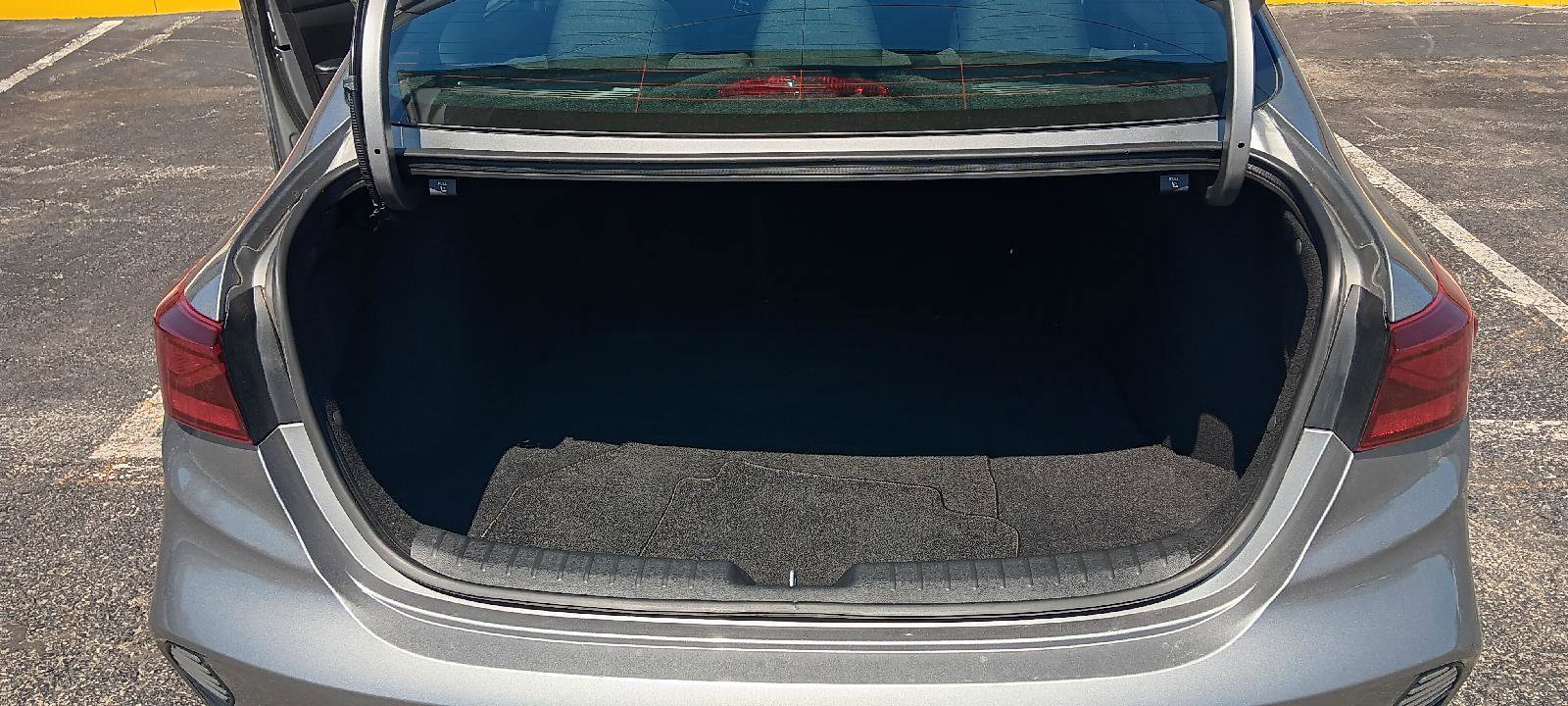 Used 2022 Kia Forte LXS image 27