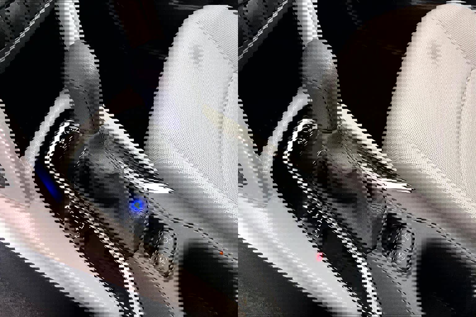 Used 2025 Toyota Corolla Cross L image 15