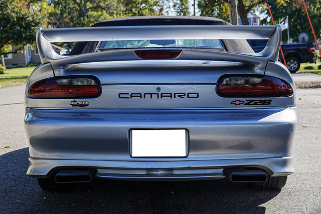 Used 1995 Chevrolet Camaro Z28 RWD image 16