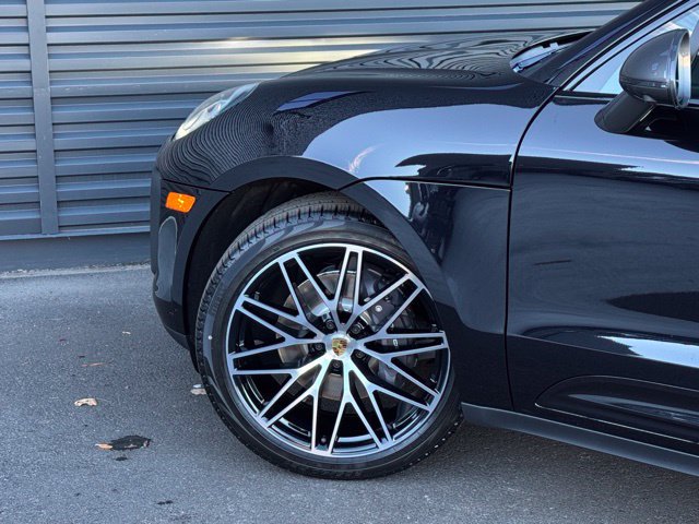 New 2026 Porsche Macan Turbo AWD/4WD image 12