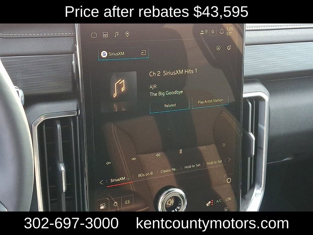 New 2026 GMC Acadia Elevation image 17