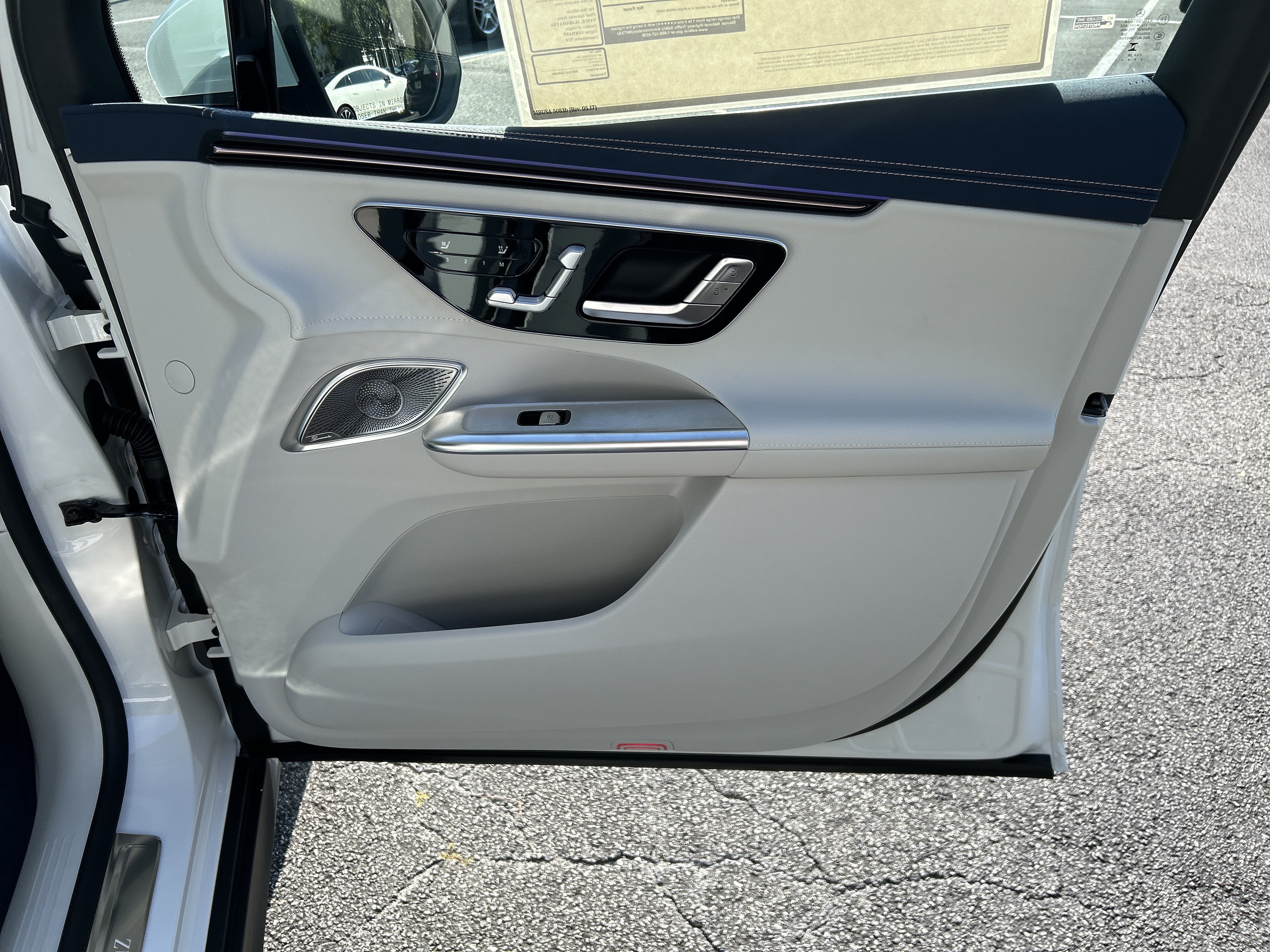 New 2026 Mercedes-Benz EQE 320 4MATIC SUV image 40