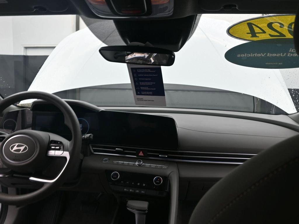 Certified 2024 Hyundai Elantra SEL image 15