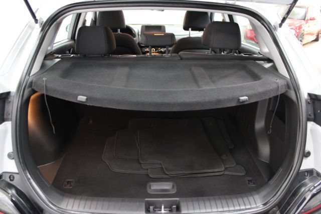 Used 2023 Hyundai Kona SE FWD image 23