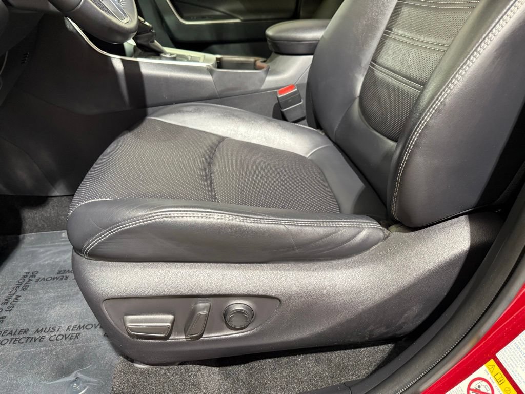 Used 2019 Toyota RAV4 Limited w/ Advanced Technology Package AWD/4WD image 14