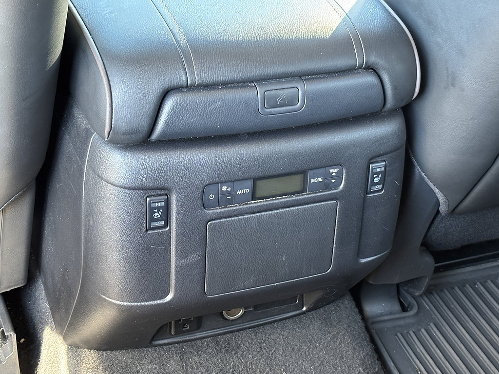 Used 2021 Nissan Armada Platinum RWD image 17