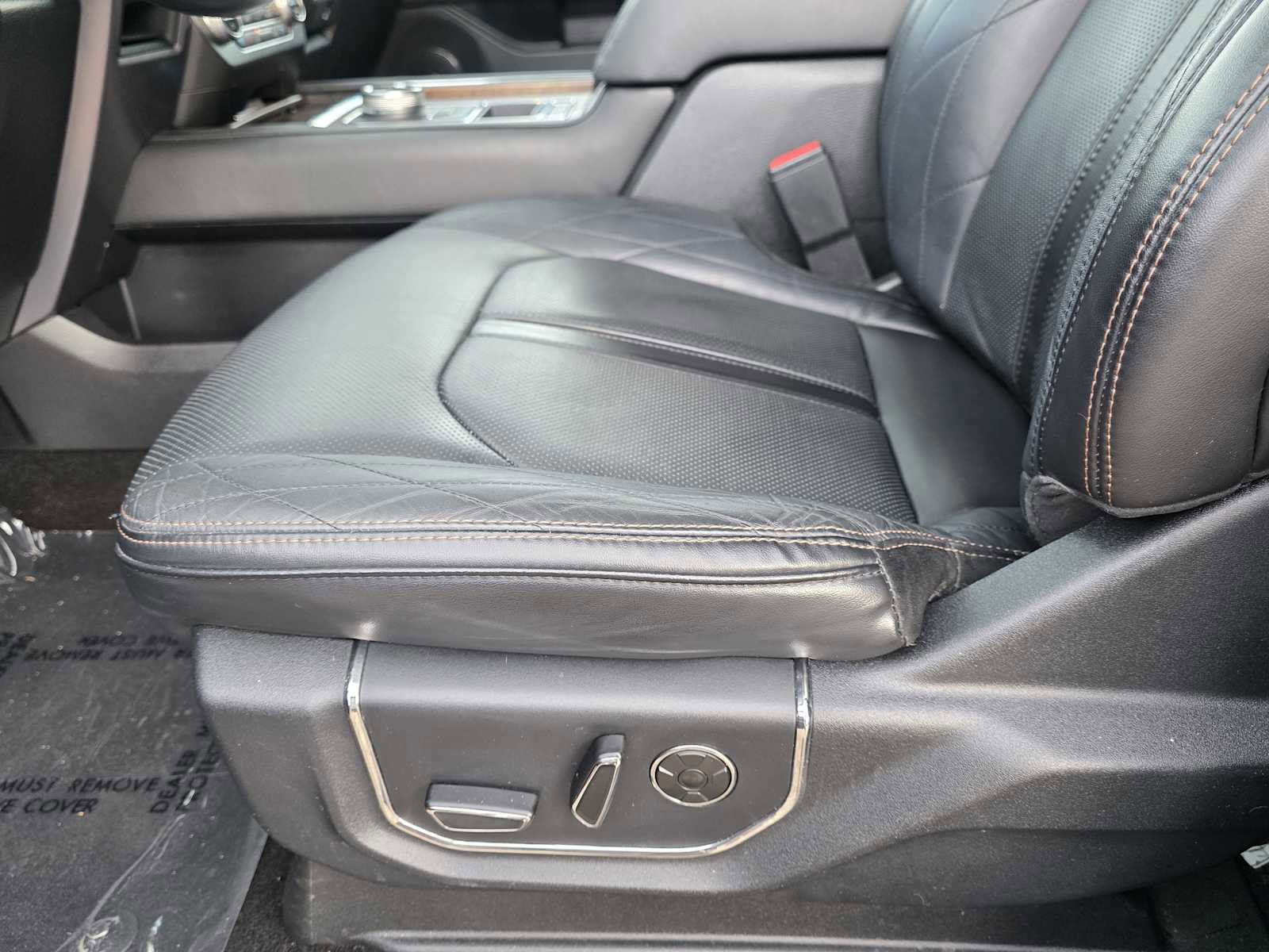 Used 2020 Ford Expedition Platinum image 13