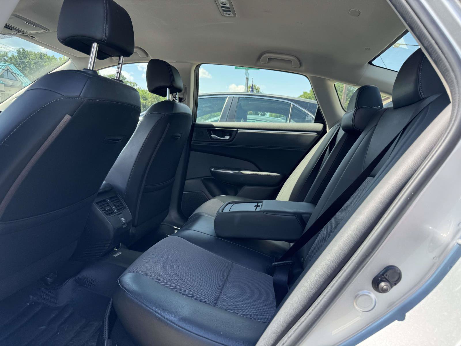 Used 2018 Honda Clarity Plug-In Hybrid image 8