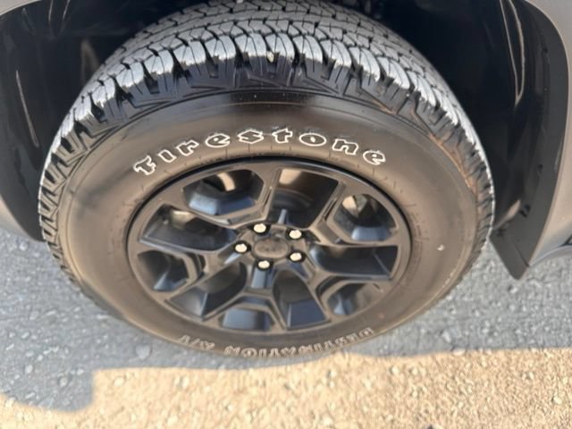 Used 2022 Jeep Cherokee Trailhawk w/ Sound & Nav Group AWD/4WD image 28