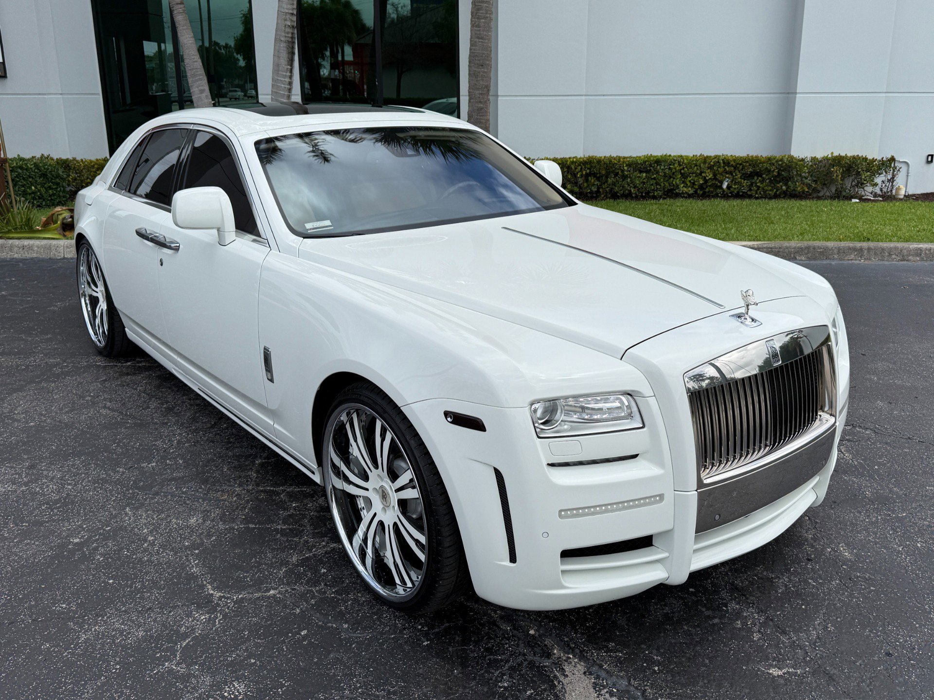Used 2011 Rolls-Royce Ghost image 5
