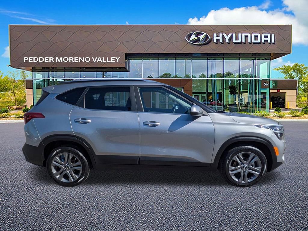 Used 2021 Kia Seltos S image 2