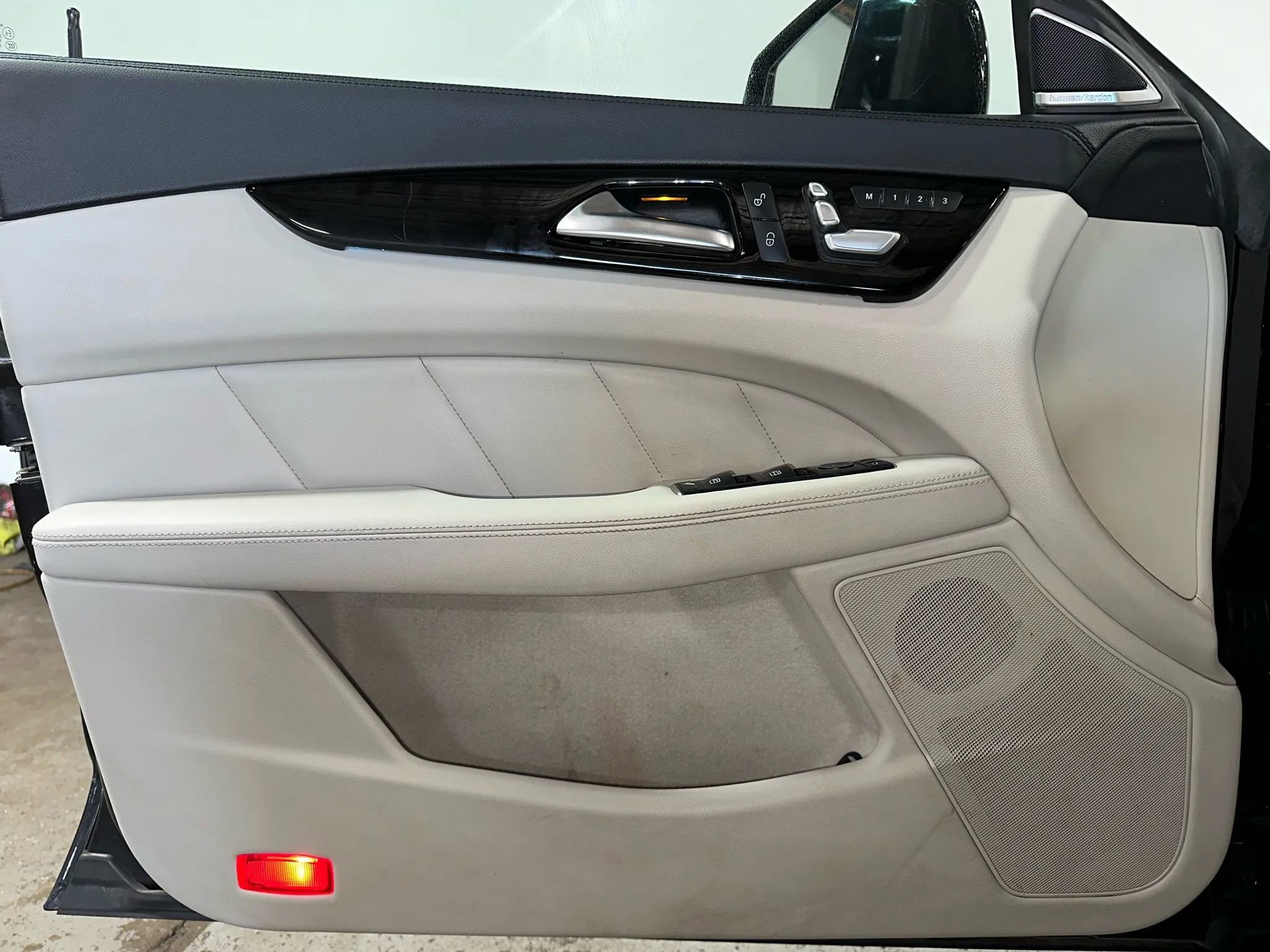 Used 2016 Mercedes-Benz CLS 550 4MATIC image 15