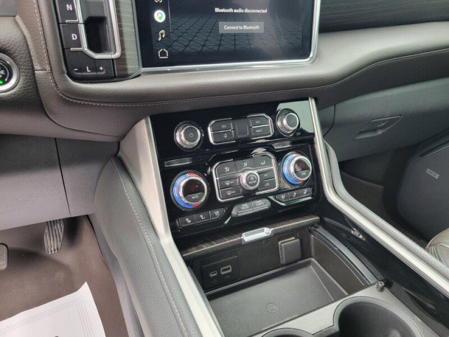 Used 2022 GMC Yukon Denali AWD/4WD image 19