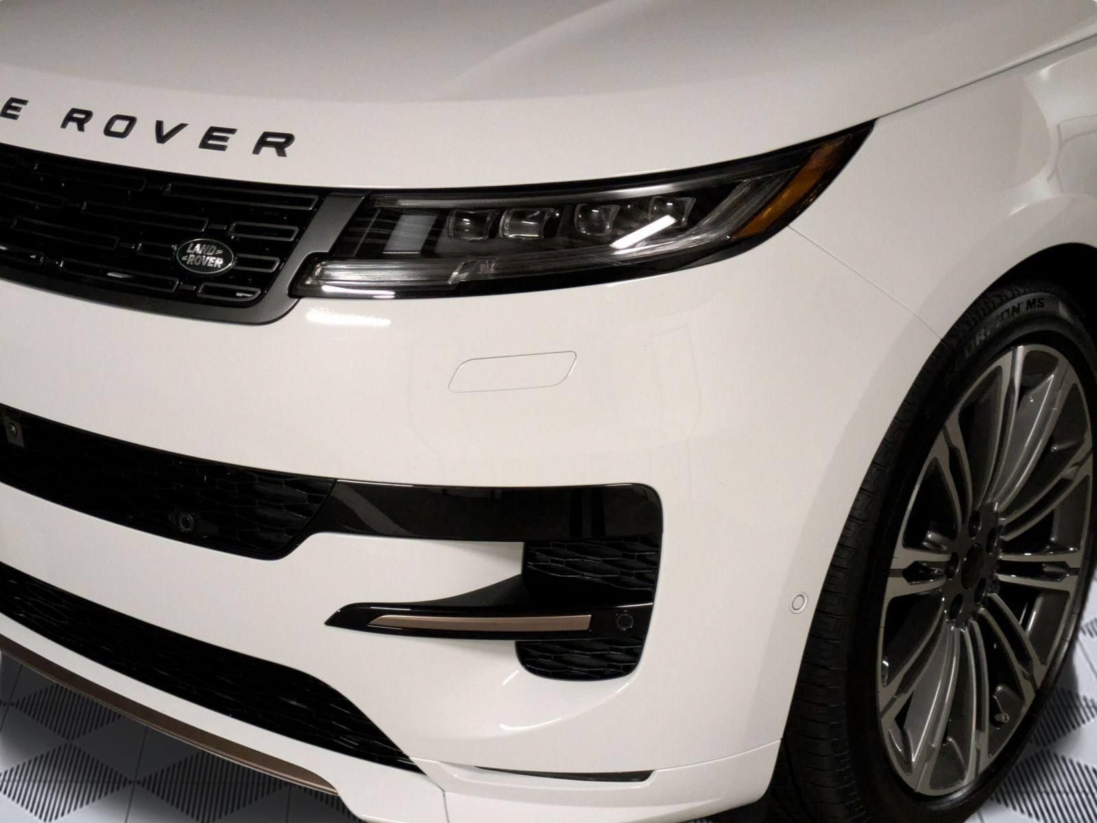 New 2026 Land Rover Range Rover Sport Dynamic SE AWD/4WD image 10