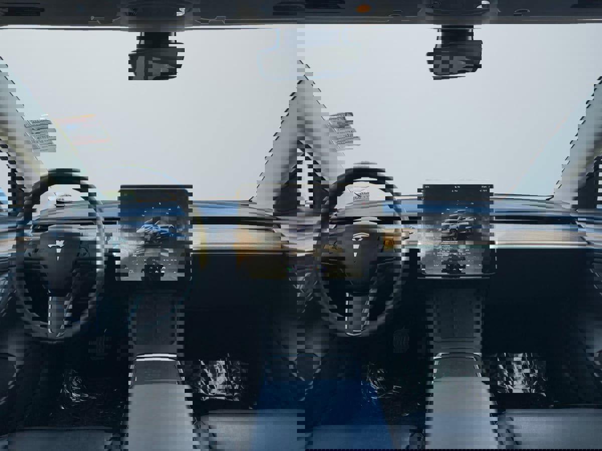 Used 2023 Tesla Model 3 Standard Range image 10