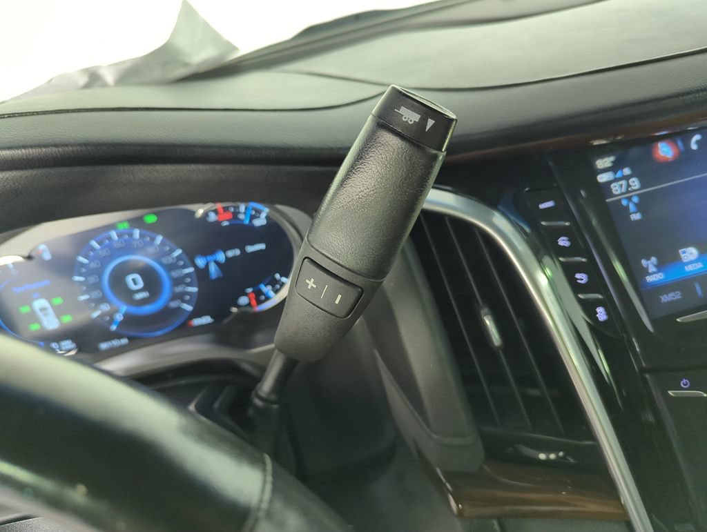 Used 2020 Cadillac Escalade ESV Premium Luxury RWD image 23