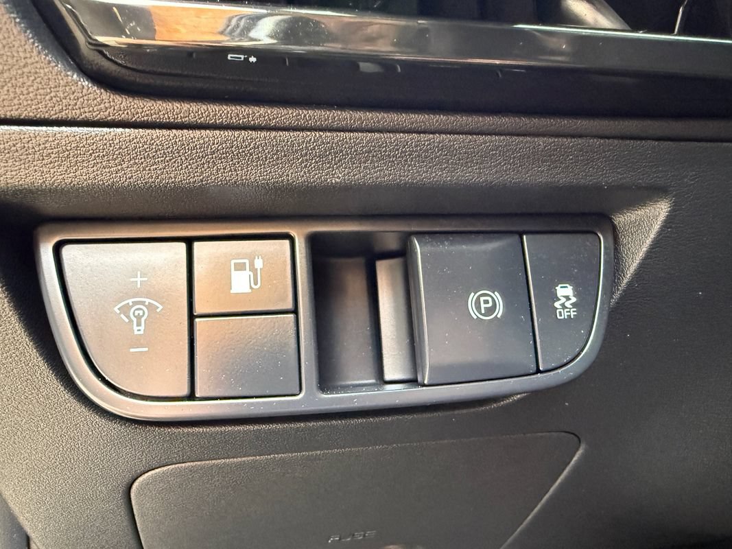 Used 2024 Kia EV6 Light AWD/4WD image 30