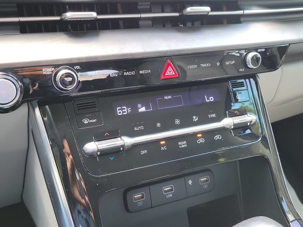 Certified 2023 Kia Carnival EX w/ Paint Protection Package FWD image 25