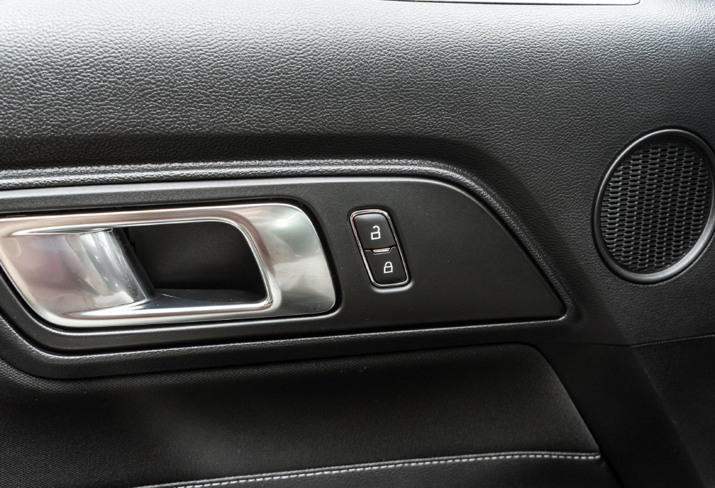 Used 2021 Ford Mustang Mach 1 RWD image 15